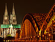 Fotos Kölner Dom hinter der Hohenzollernbrücke