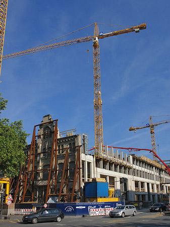 Baustelle auf der Kreuzung Komödienstraße Tunisstraße