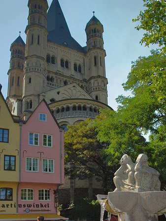 Foto Brunnen der Fischweiber auf Fischmarkt - Köln