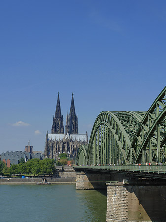 Hohenzollernbrücke am Kölner Dom