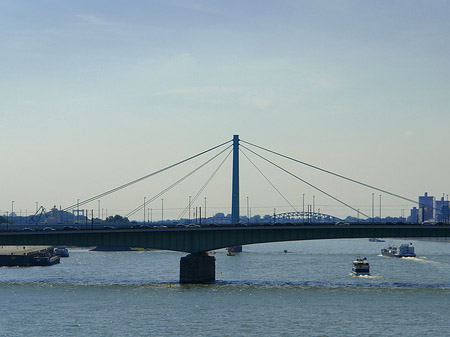 Deutzer Brücke Foto 