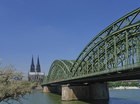 Fotos Hohenzollernbrücke am Kölner Dom