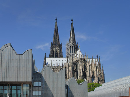 Foto Dächer vor dem Kölner Dom
