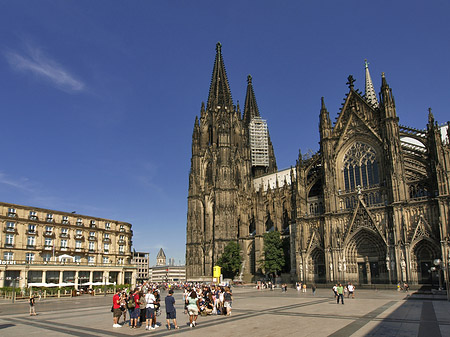 Kölner Dom mit Domhotel Foto 
