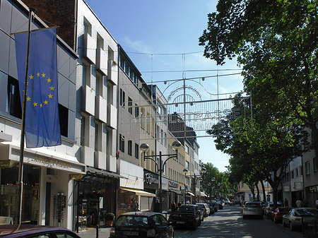 Fotos Mittelstraße mit Europafahne
