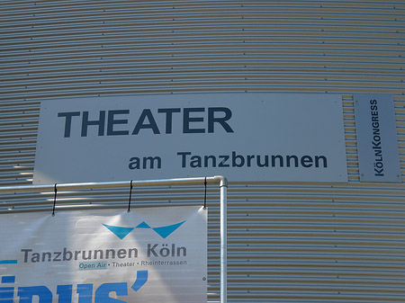 Schriftzug des Theaters im Rheinpark Foto 